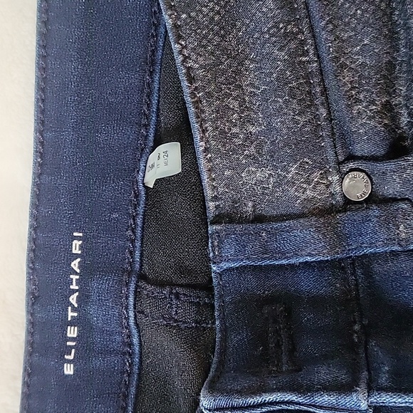 Elie Tahari blue jeans with gray snake print. - Picture 2 of 4